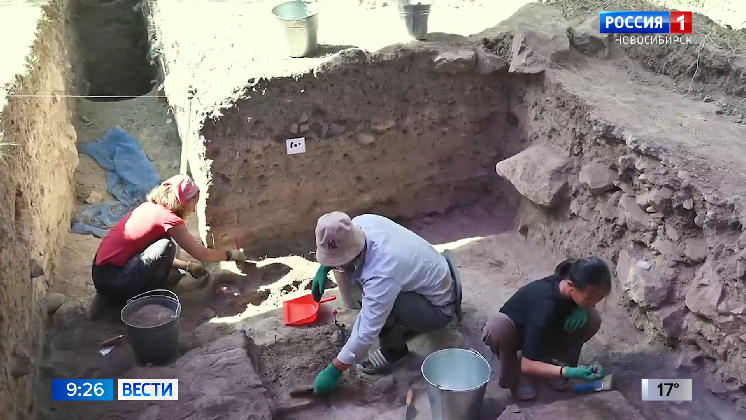 Новосибирские археологи нашли древний артефакт во время экспедиции в Кыргызстан