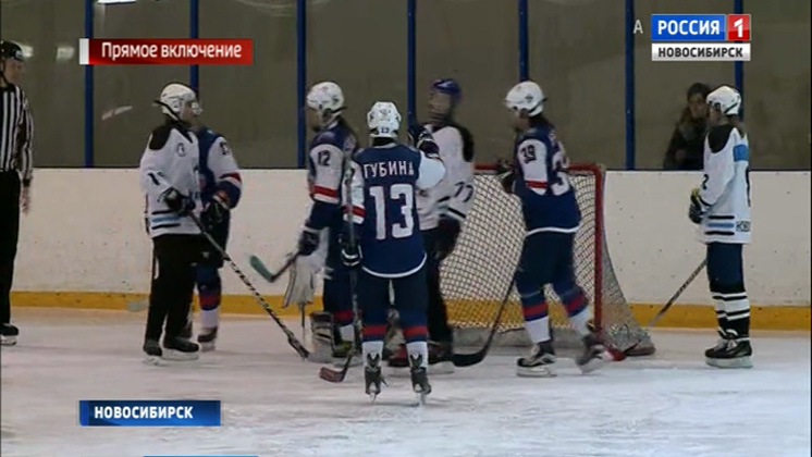 Новосибирские хоккеистки участвуют в отборочном этапе Лиги женского хоккея