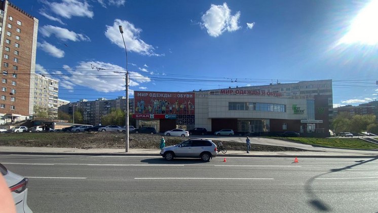 В Новосибирске автомобиль сбил перебегавшего дорогу 11-летнего мальчика