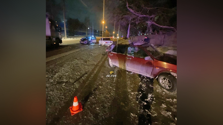 Аст 54 за сутки. Авария на Станционной в Новосибирске сегодня. Аварии воскресенье Новосибирск. ДТП на Станционной Новосибирск сегодня. Авария в Новосибирске сегодня вечером.