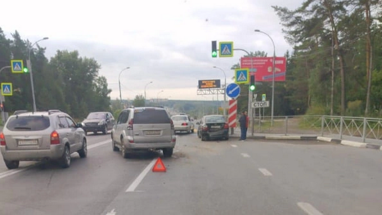 В Новосибирске и пригороде водители встали в четырехкилометровую пробку