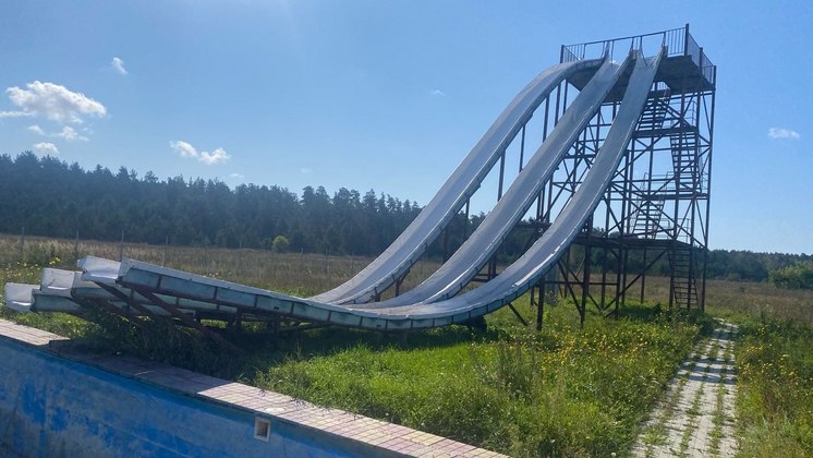 Пьяный новосибирец скатился с водной горки на базе отдыха и утонул