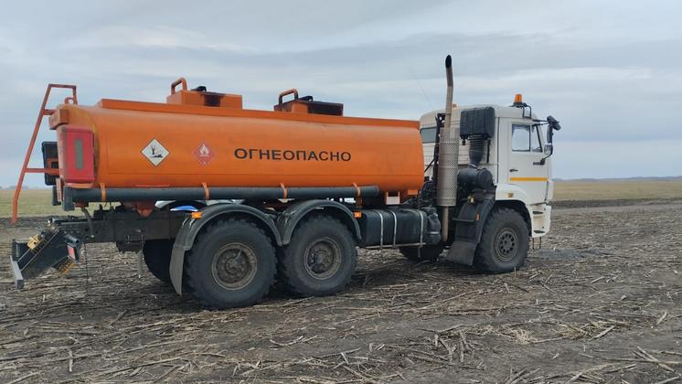 В Новосибирской области водитель грузовика насмерть сбил коллегу в поле