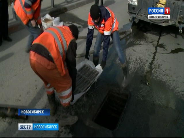 Коммунальщики заканчивают проверку ливневых канализаций в Новосибирске   