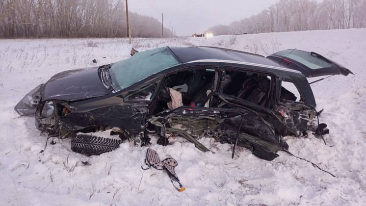 Семилетняя пассажирка легкового автомобиля погибла в аварии на новосибирской трассе
