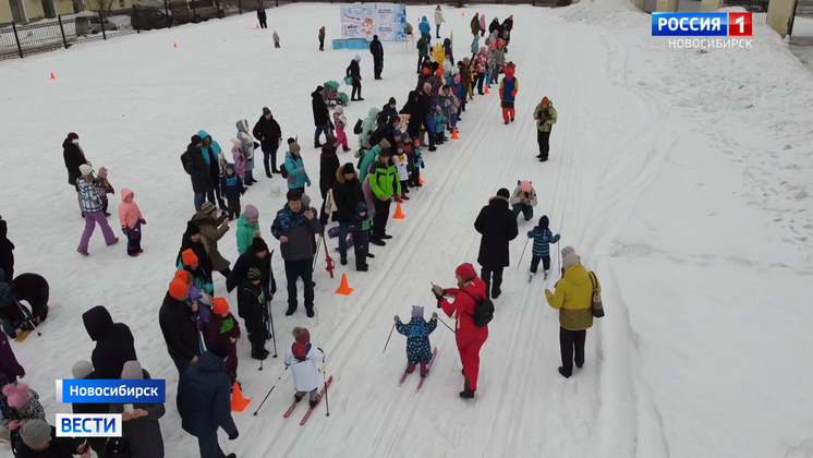 Массовый лыжный забег детей прошел в Кировском районе Новосибирска