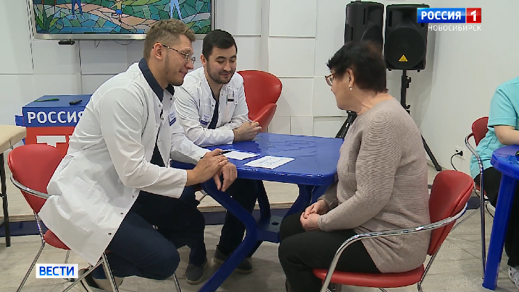 Более 300 новосибирцев участвуют во втором сезоне «Марафона долголетия с Моноенко»