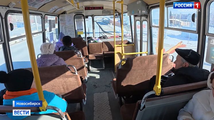 В Новосибирске на маршруты вышли первые дачные автобусы