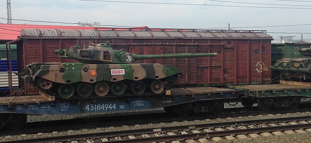 Китайские танки заметили в центре Новосибирска