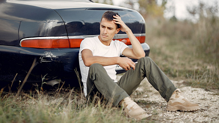 Убегавший от сотрудников ГАИ новосибирец без прав устроил ДТП у детского сада