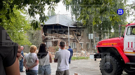 Под завалами в новосибирском селе нашли ещё одного человека без признаков жизни