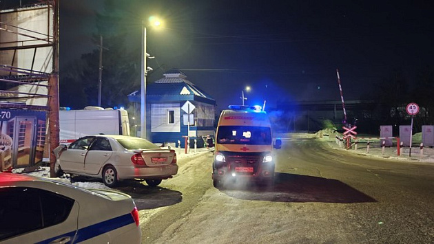 Под Новосибирском 48-летний водитель врезался в столб и погиб