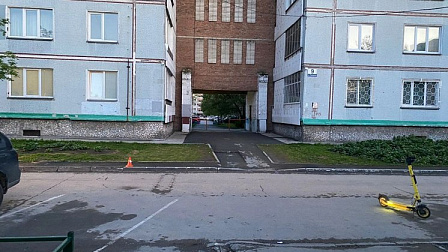 В Новосибирске электросамокатчик сбил восьмилетнего ребенка и скрылся