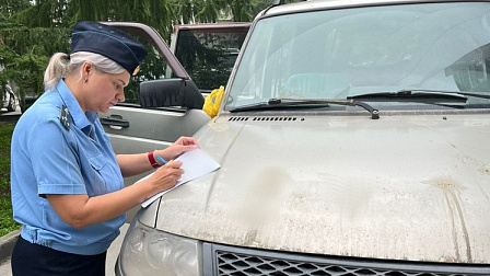 Автомобиль новосибирца арестовали из-за накопившегося долга перед сыновьями