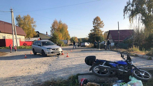 В Новосибирске водитель иномарки сбил 14-летнего мотоциклиста