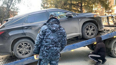 В Новосибирске арестовали Lexus предпринимателя за долги по электроэнергии