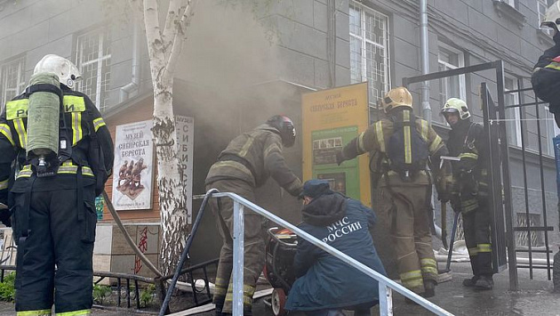 В Новосибирске загорелся подвал здания музея «Сибирская береста»