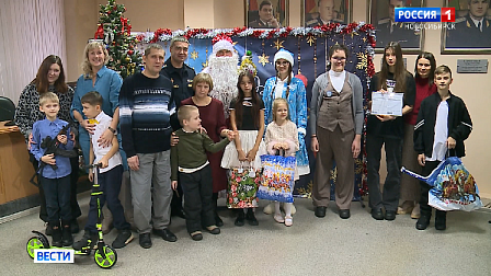 Новосибирские приставы исполнили детские мечты в акции «Ёлка желаний»