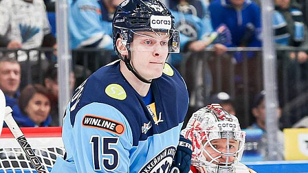 Хоккейная «Сибирь» проиграла «Автомобилисту» на домашнем льду со счётом 2:4