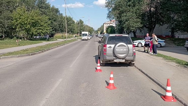 В Новосибирске автомобиль Suzuki сбил перебегавшего дорогу мальчика