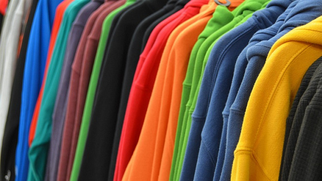 54-летний новосибирец выбрал наряд в магазине одежды и ушел без оплаты 