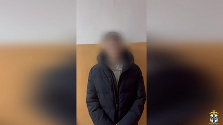 В Новосибирске поймали 15-летнего помощника мошенников