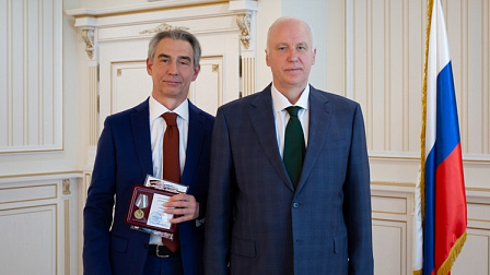 Глава СКР Бастрыкин вручил почётные награды шестерым сотрудникам холдинга ВГТРК