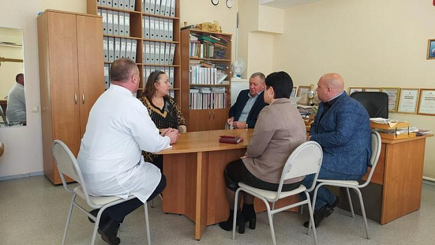 Глава района заявил о готовности оказать помощь семье сбитого новосибирским депутатом ребенка
