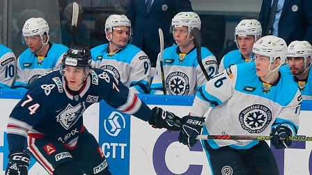 Хоккейная «Сибирь» забросила победную шайбу за две секунды до конца овертайма