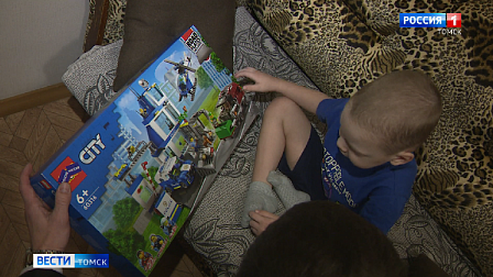 Волшебник из Томска исполнил мечту юного конструктора с «Ёлки желаний»