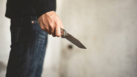 В Новосибирске 40-летний мужчина вонзил нож в собутыльника