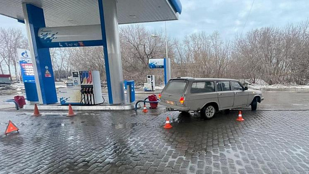 В Новосибирске автомобилист переехал ногу 8-летней девочки
