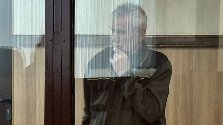 В Новосибирске суд арестовал задавившего 17-летнюю девушку водителя КамАЗа