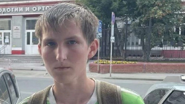 В Новосибирске полицейские ищут сбежавшего из дома 18-летнего юношу