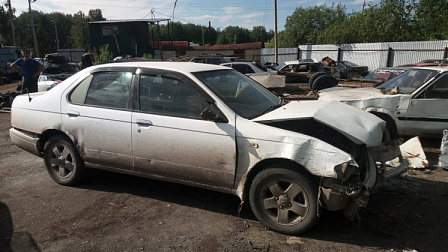 Под Новосибирском пьяный подросток угнал автомобиль и врезался в другую машину