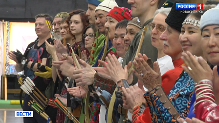Состязания коренных народов Сибири по стрельбе из лука прошли в Новосибирске