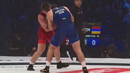 Новосибирский борец победил действующего чемпиона мира из Армении