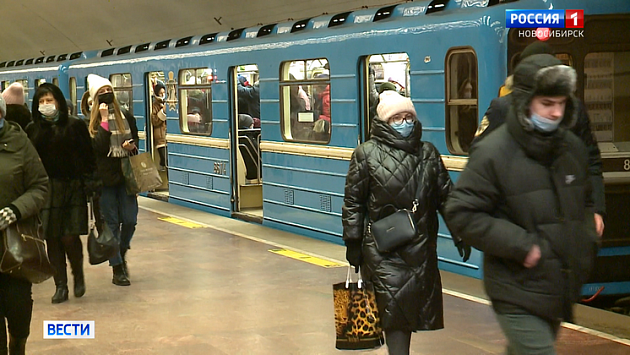 Пьяный 42-летний мужчина вырвал телефон из рук новосибирца в метро и хотел сбежать