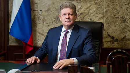 Полпред президента в СФО Анатолий Серышев поздравил сибиряков с Днём матери