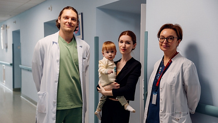 Новосибирские хирурги провели уникальную операцию на «зеркальном сердце» ребёнка