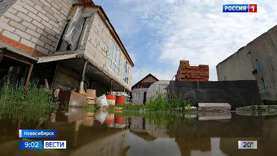 В Новосибирске дачные участки и подвалы домов затопила вторая волна паводка