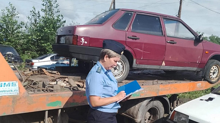 В Новосибирской области суд и приставы конфисковали машину лихача за пьяную езду