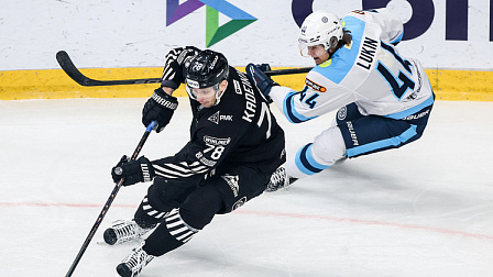 Хоккейная «Сибирь» обидно уступила челябинскому «Трактору» со счётом 3:4