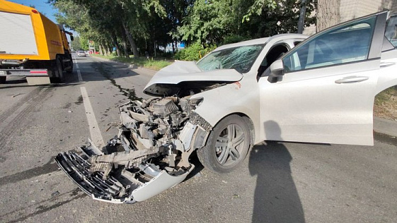 В Новосибирске пассажирка Haval погибла в жестком столкновении с автобусом
